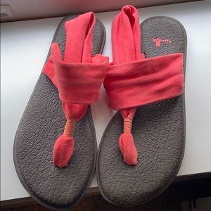 EUC Sanuk Yoga Sling Sandals Coral Size 8
